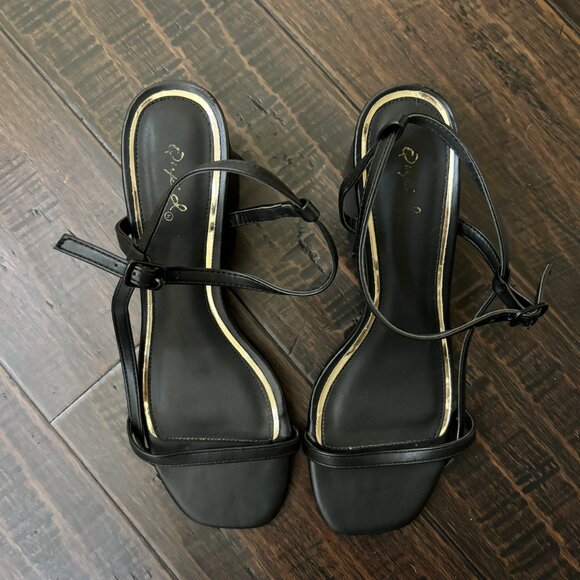 Black Chunky Kitten Heels - Picture 2 of 3